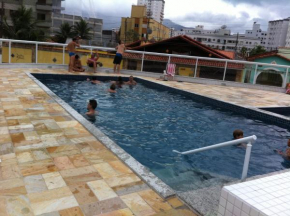 Praia Grande cond clube feirinha churras na sacada